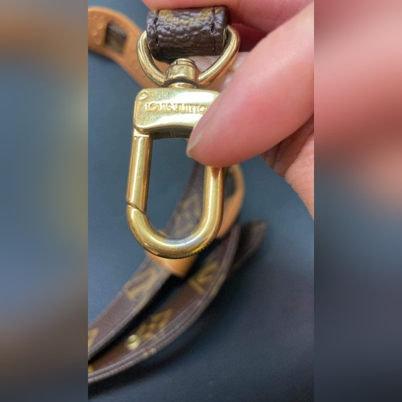 Authentic LV Monogram Adjustable Strap- Excellent Condition - Picture 3 of 3